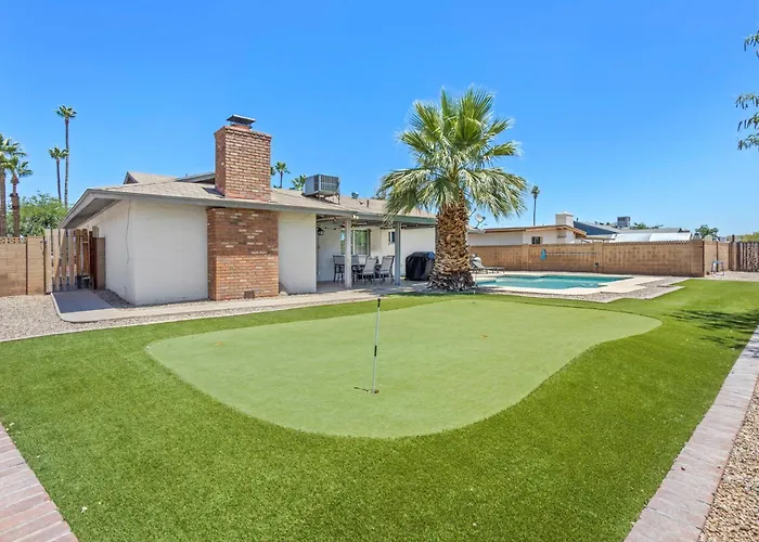 Holiday home Getaway - Pool - Putting Tempe