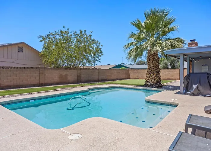 Getaway - Pool - Putting Holiday home