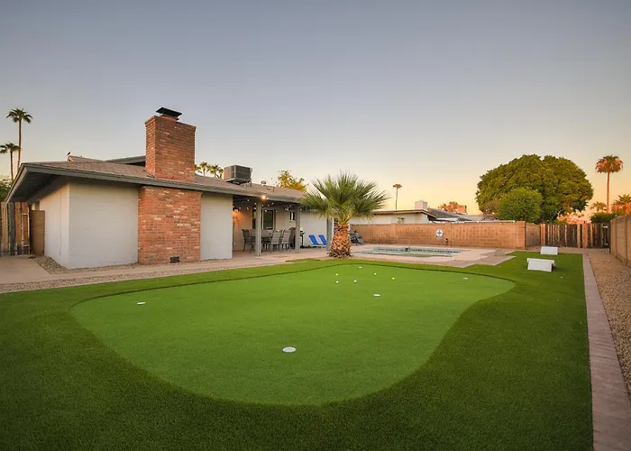 Holiday home Getaway - Pool - Putting Tempe