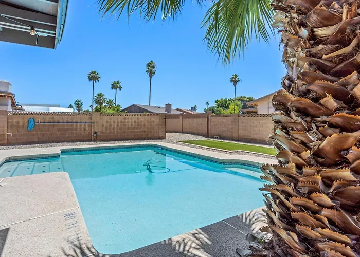 Getaway - Pool - Putting Holiday home *